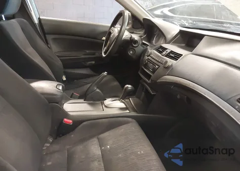 2011 Honda Accord 2.4 Lx z USA, uszkodzony, nr VIN 1HGCP2F33BA094685